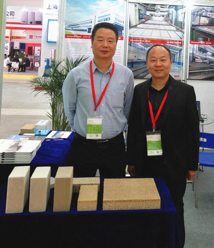 ����̩�y��ĭ�մɺ�͸ˮ�u���g�����������H��չ